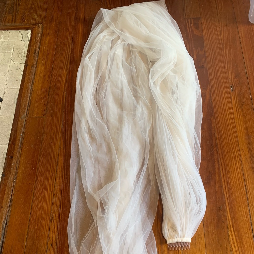 Azazie wedding veil
